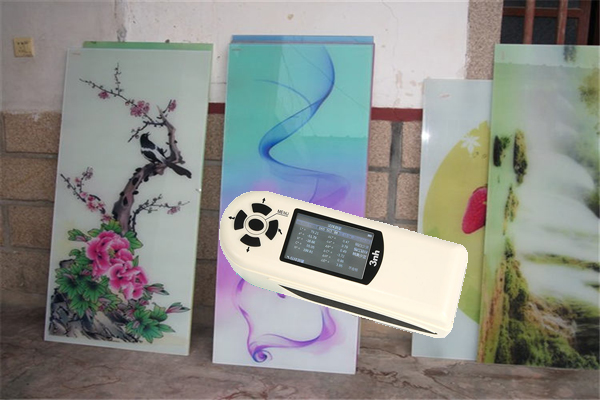 色差儀檢測絲印玻璃的顏色差異